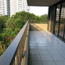 Building Photo - 251 Crandon Blvd