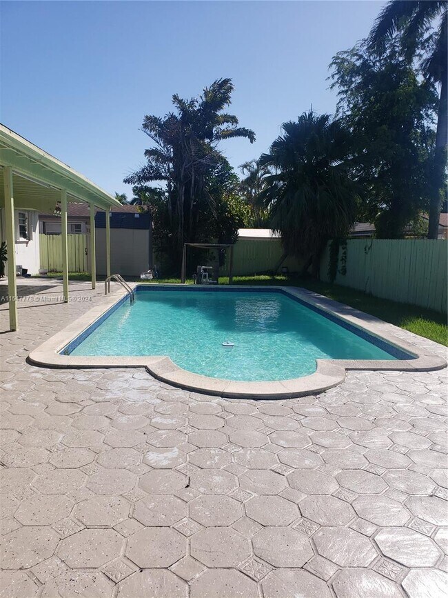 Foto del edificio - 20110 SW 83rd Ave