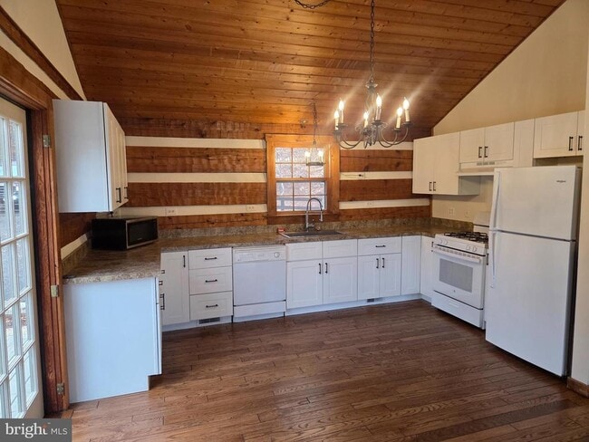 Building Photo - 8022 Dulins Ford Rd