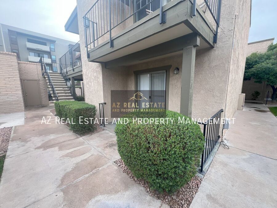 Foto principal - 2228 E Campbell Ave