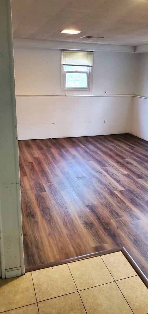 Foto del edificio - 6241 Leonard Ave