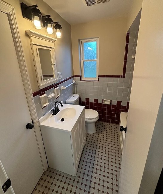 Building Photo - 7228 Osceola Dr