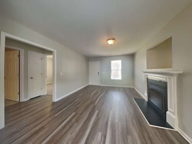 Building Photo - 101 Blackthorne Ct