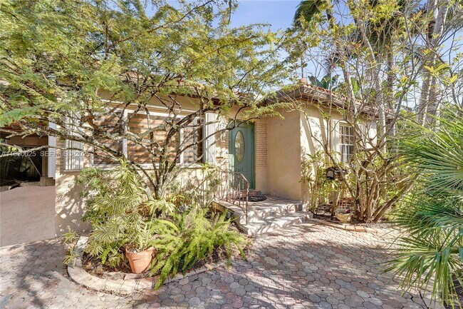 Foto del edificio - 2611 Roosevelt St