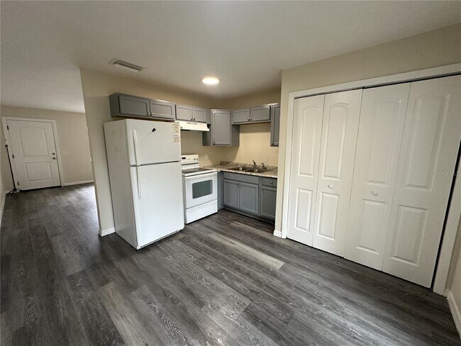 Foto del edificio - 457 Beech Ave