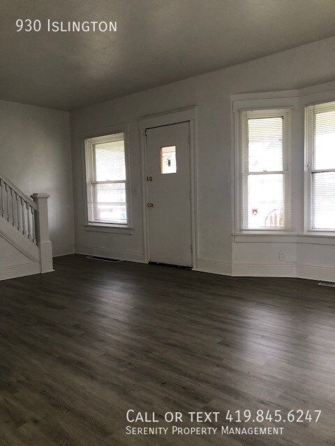 Building Photo - Recently Renovated 3 Bedroom Home For Rent...