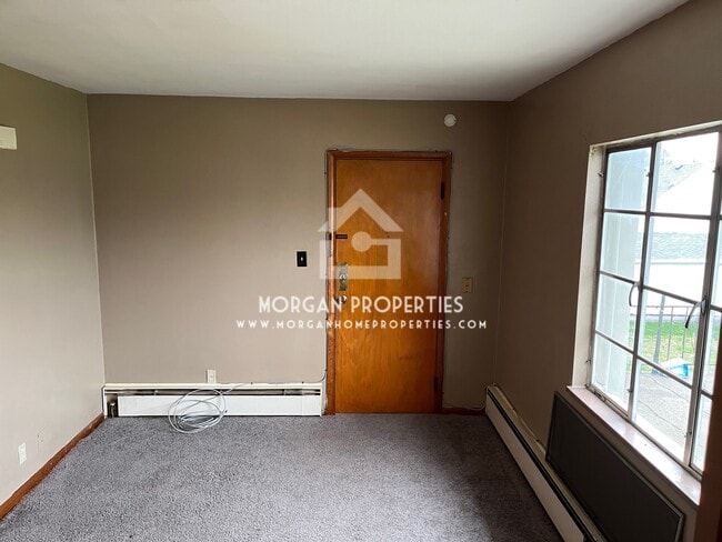 Building Photo - 338 S Pendleton Ave