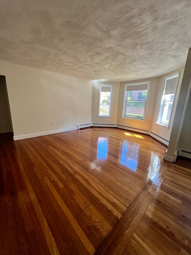 Foto del edificio - 303 Tappan St