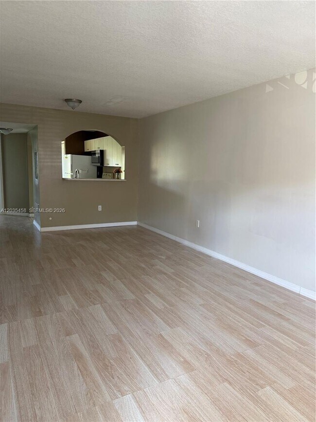 Foto del edificio - 1271 SE 28th Ct