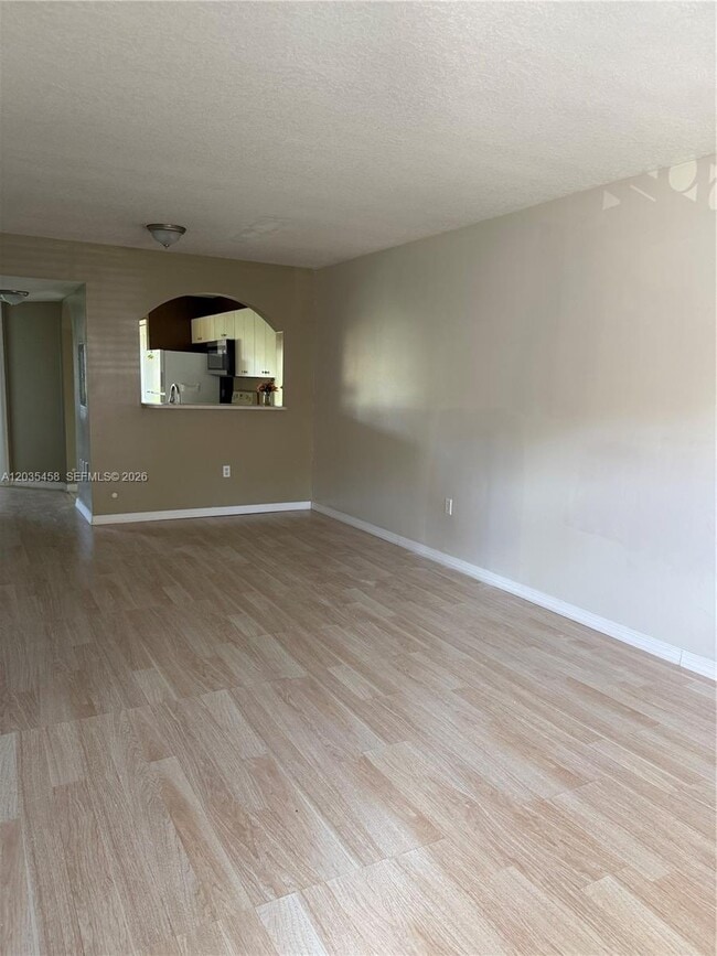 Building Photo - 1271 SE 28th Ct