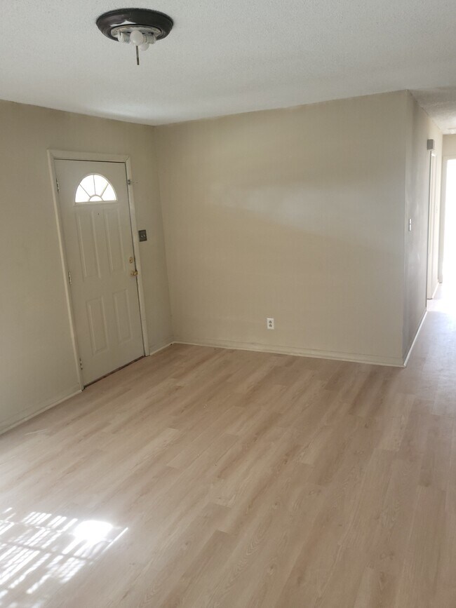 Foto del edificio - 3480 Shawnee Ln