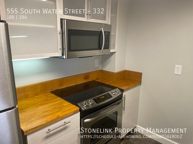 Foto del edificio - 555 South Water Street