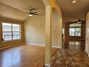 Building Photo - 2204 Zoa Dr