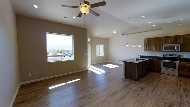 Building Photo - 578 Rio Grande Dr