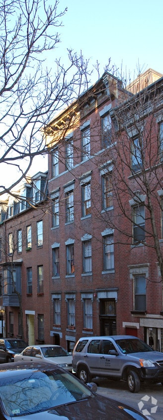 Building Photo - 22 Irving St