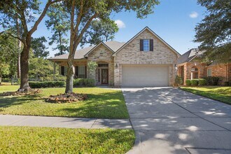 Building Photo - 18318 Hampton Hills Dr