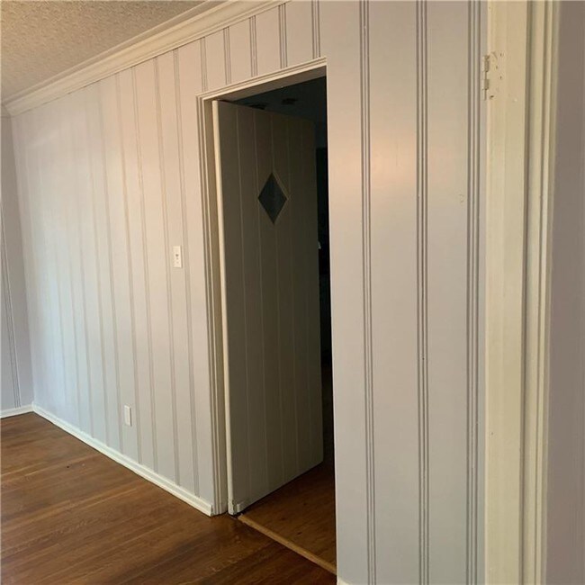 Foto del edificio - 3313 S University Dr