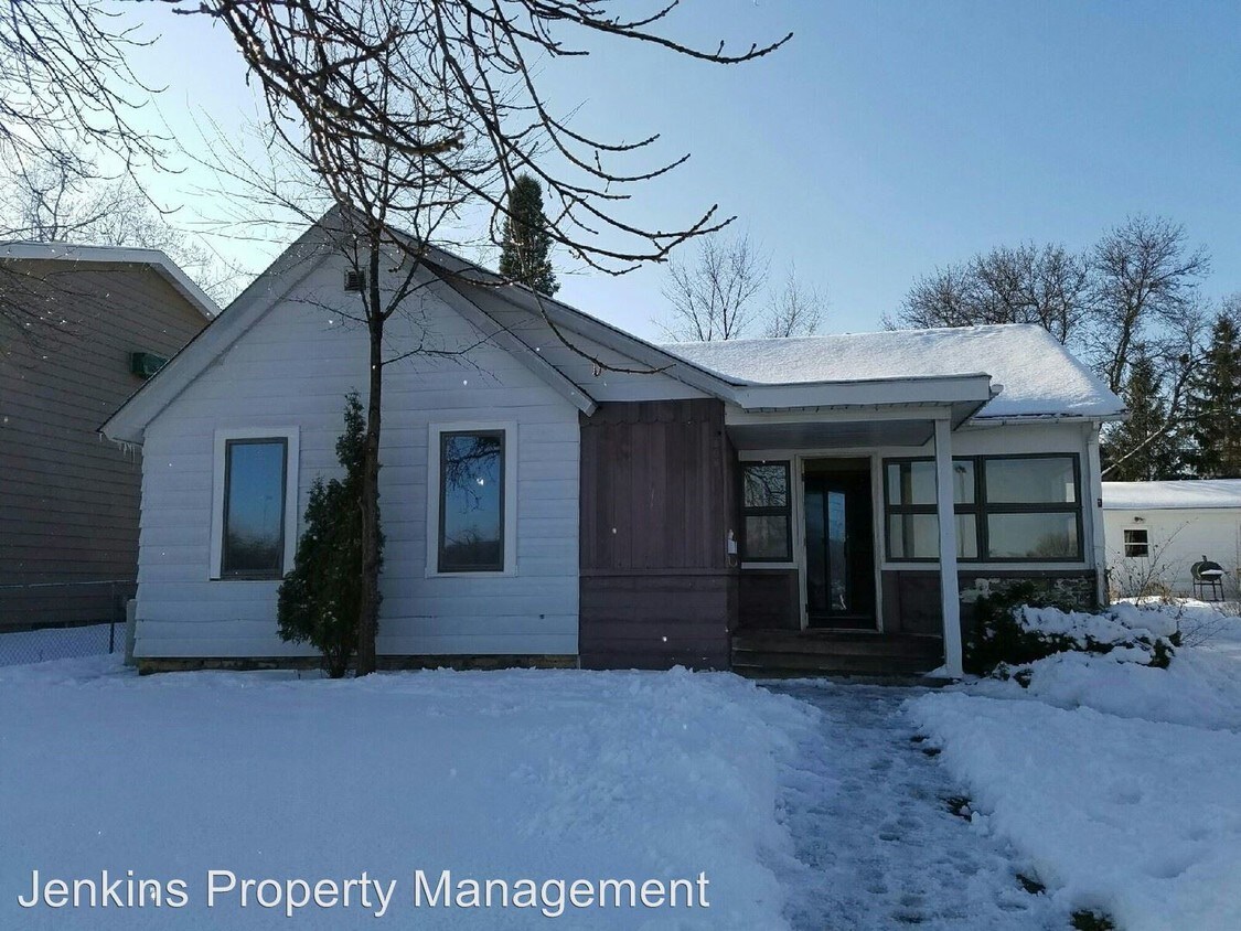 Foto principal - 468 Maine St N