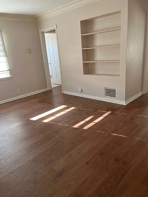 Foto del edificio - 10331 Ashton Ave