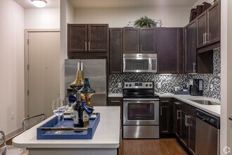 Building Photo - 14401 Mackilsee Ln