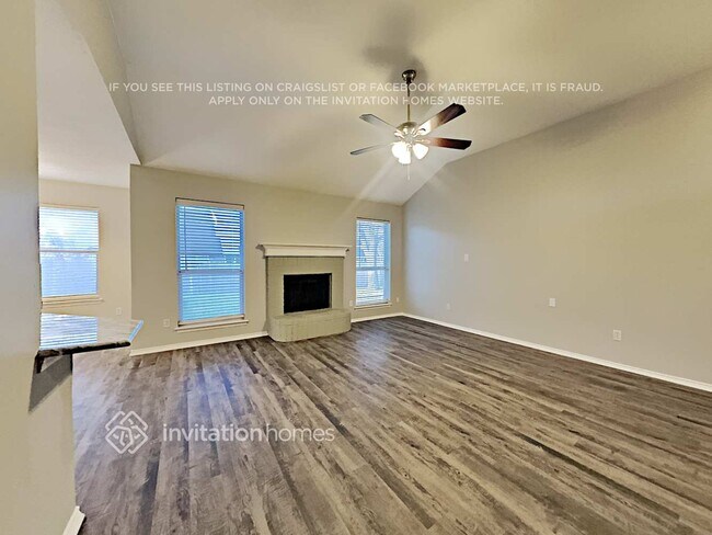 Foto del edificio - 3724 Periwinkle Dr