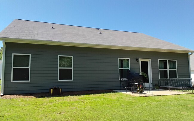 Building Photo - 110 Kaitlyn Cir