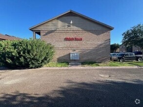 Building Photo - 412 Shiloh Dr