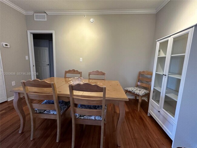 Foto del edificio - 6841 SW 44th St
