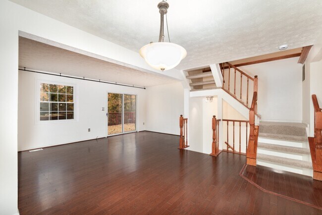 Foto del edificio - 1016 Chestnut Haven Ct