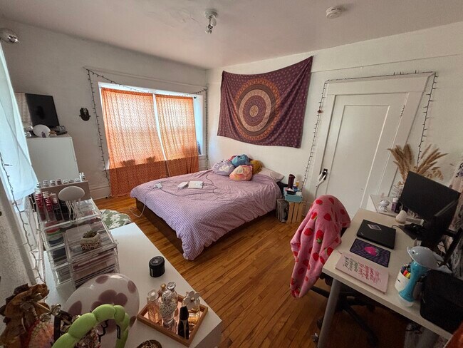Segundo dormitorio - 1303 Wealthy St SE