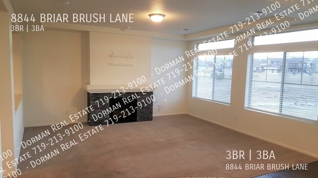 Foto del edificio - 8844 Briar Brush Ln
