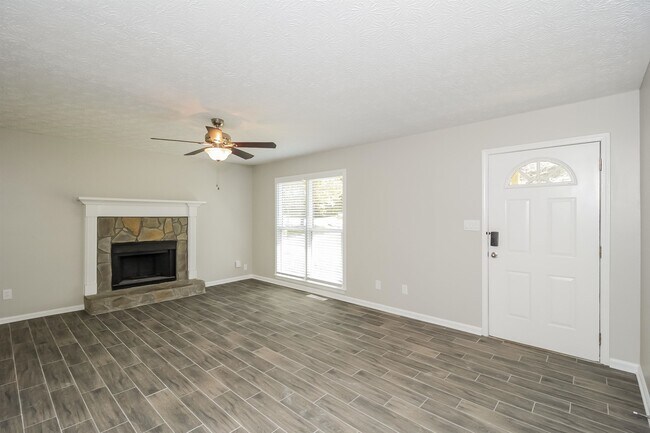 Building Photo - 333 Oak Landing Cir
