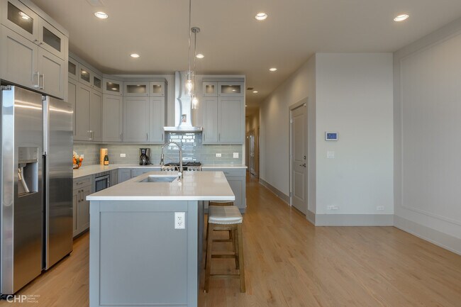 Foto del edificio - 4226 S Ellis Ave