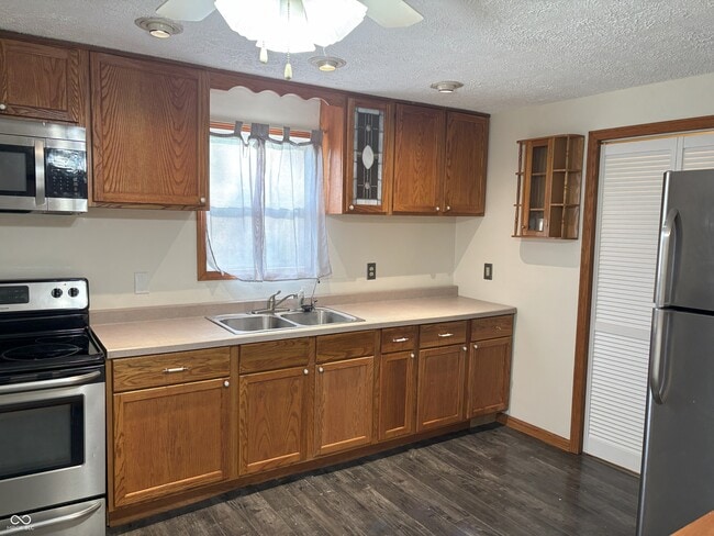 Building Photo - 6202 Vigo Dr