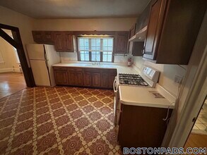 Building Photo - 186 Powder House Blvd