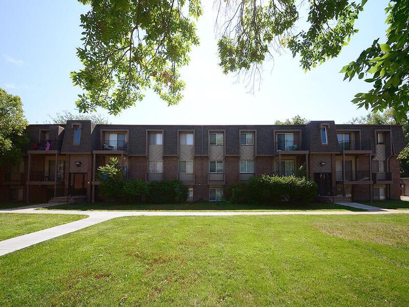 2327 Benson Gardens Blvd Unit 25, Omaha, NE 68134 Condo for Rent in