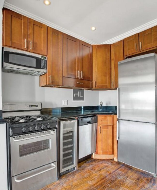 Building Photo - Avenue A