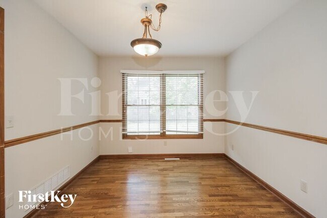 Foto del edificio - 301 Prairie Valley Ct