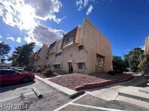 Building Photo - 1303 Darlene Way