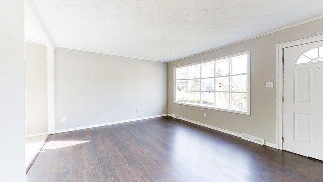 Foto del edificio - 300 Bowers Ave