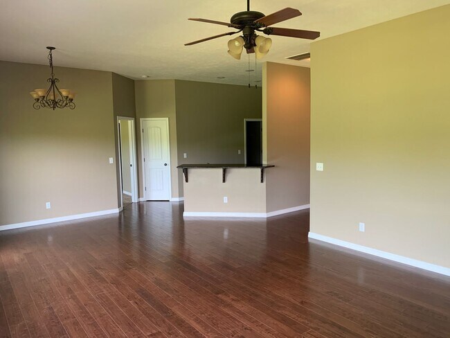 Building Photo - 3505 Juniper