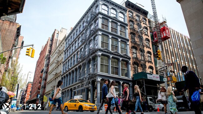Building Photo - 444 Broome St
