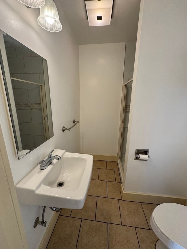 Foto del edificio - 902 W 11th St