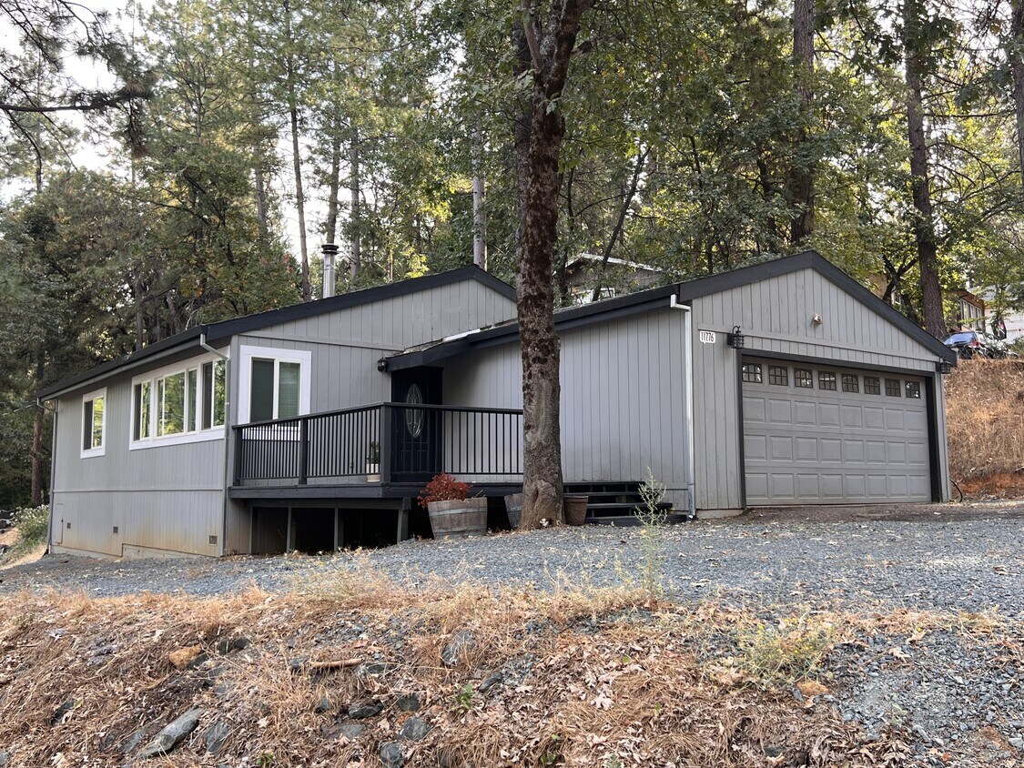 Primary Photo - 11776 Francis Dr