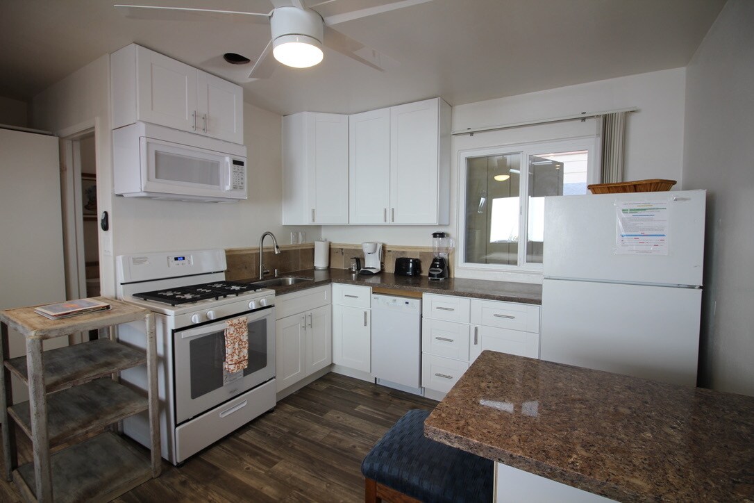 745 San Fernando Pl Unit 745 1/2, San Diego, CA 92109 Apartments in