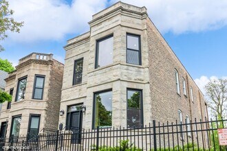 Building Photo - 3428 W Belden Ave