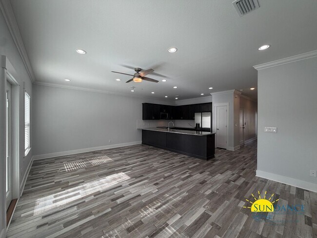 Foto del edificio - Gorgeous 2 Story 4 Bedrooms Townhome in Fort Walton Beach!
