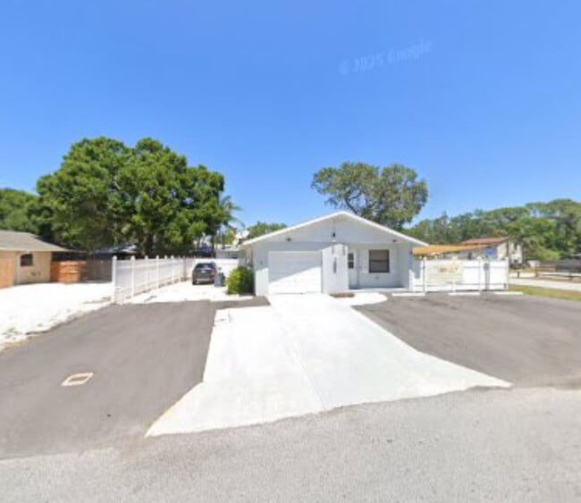 Building Photo - 3059 Gypsy St