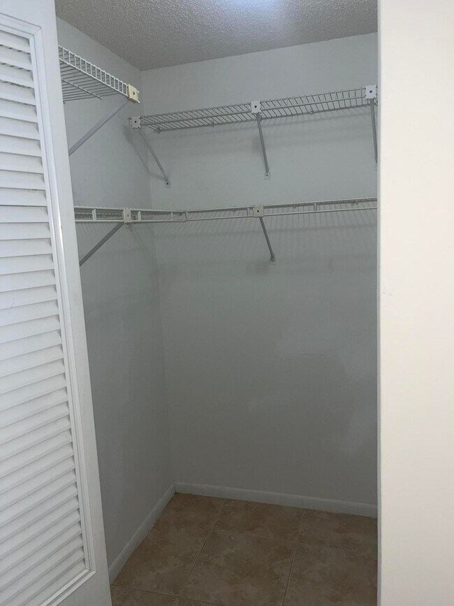 Foto del edificio - 4947 Sable Pine Cir