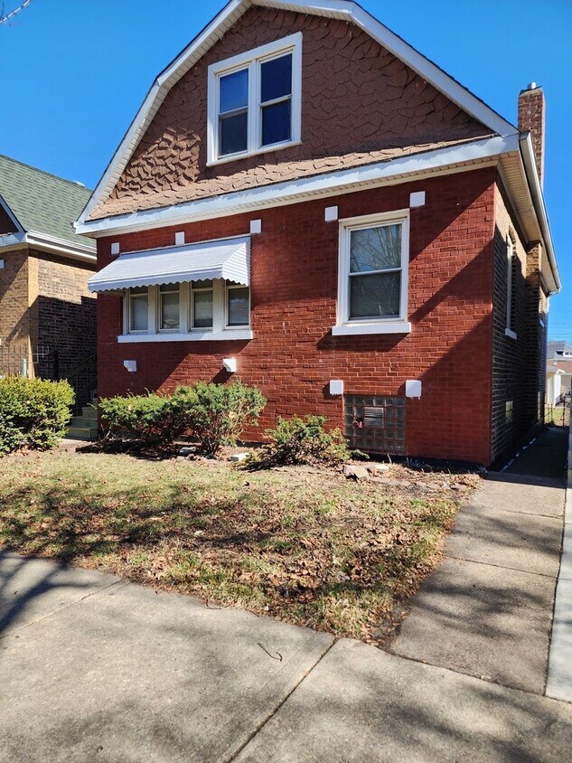 9233 S Manistee Ave, Chicago, IL 60617 House Rental in Chicago, IL